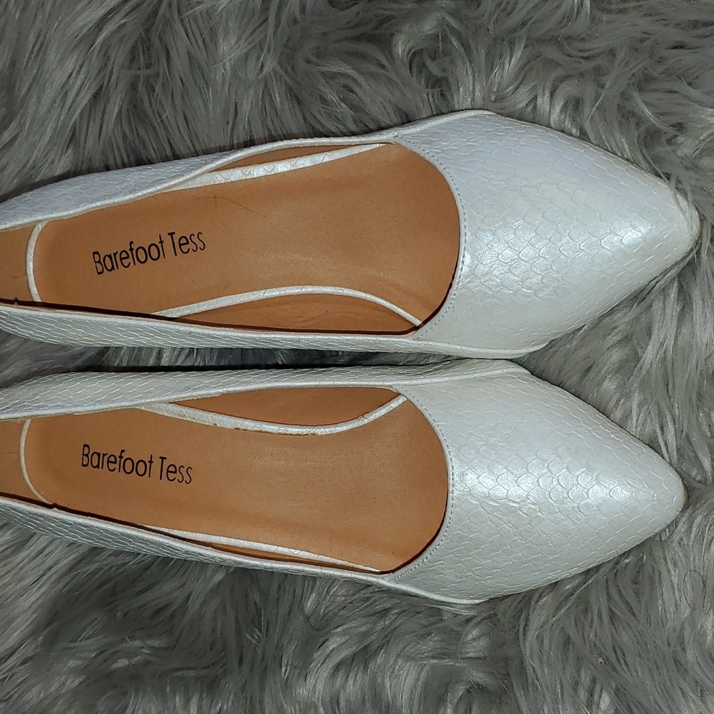 🆕️ Barefoot Tess White Size 12 Heels